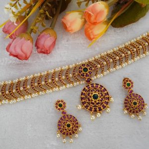 ANTIQUE KEMP CHOCKER SET