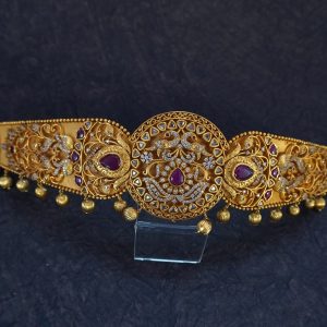 ANTIQUE RED WHITE PEACOCK HIPP BELT