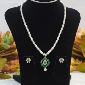 Elegant White Pearl Set