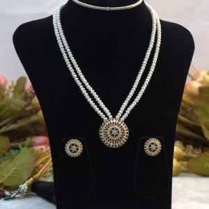 Elegant White Pearl Set