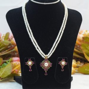 Coral and Pearl Set