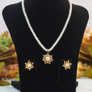 Elegant White Pearl Set