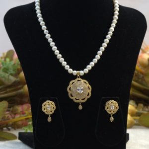 Elegant White Pearl Set