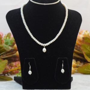 Elegant White Pearl Set