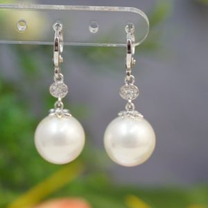 Silver Pearl Hanging