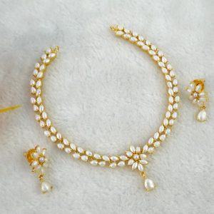 Elegant Pearl Necklace Set