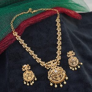 WHITE CZ NC SET