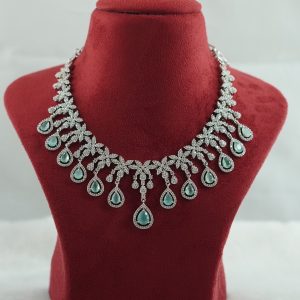 PISTA GREEN AND CZ NECKLACE SET