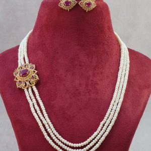 3-Row Pearl Necklace with Red, Green & White Mogappu